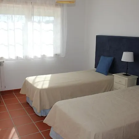 Апартаменты Silver Coast Holidays *